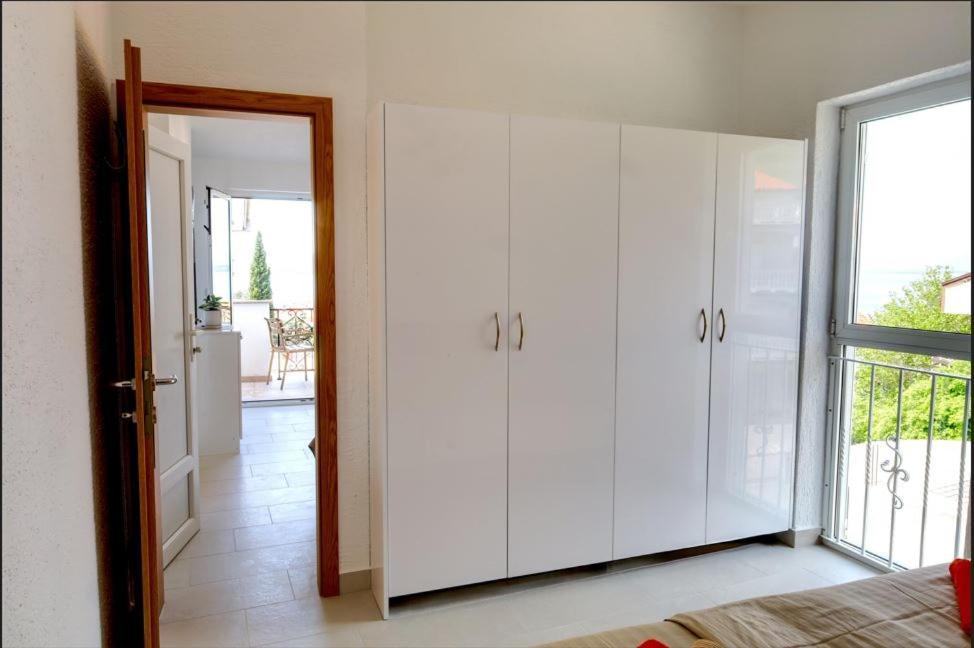Vila Sabrina Selce Luaran gambar